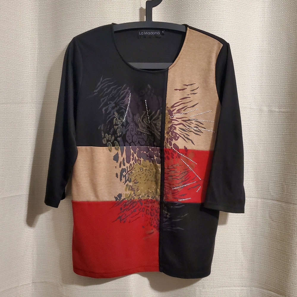 (4/$20) La Madona Women's 3/4 Sleeve Shirt